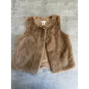 Girls faux fur vest designer vest Chloe size 6
